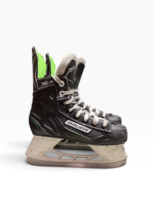 Vist Large View of Product Image Which is Used Bauer XLS Junior Hockey Skate Junior 02