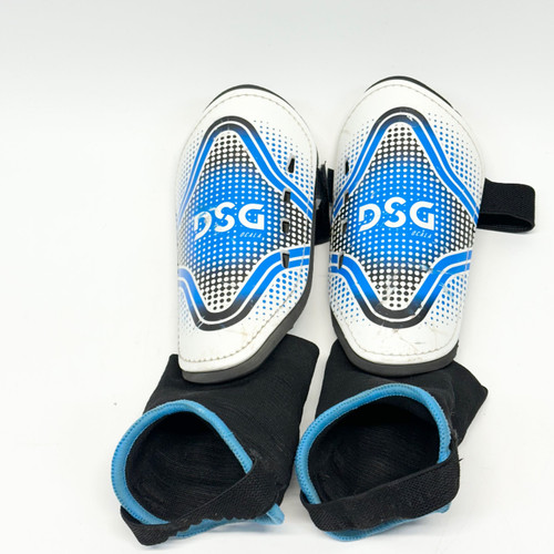Vist Large View of Product Image Which is Used Dsg Soccer Shin Guards Junior White/Black/Navy MD