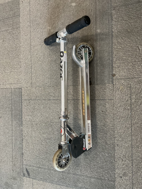 Vist Large View of Product Image Which is Used Razor 2 WHEEL SCOOTER Scooter Black