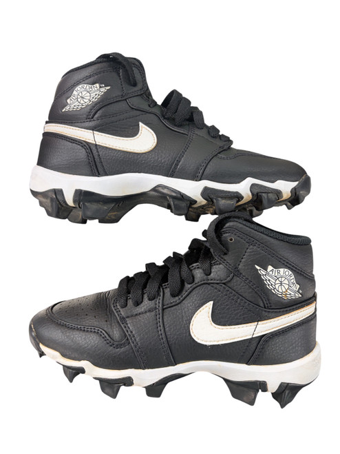 Vist Large View of Product Image Which is Used Nike AIR JORDAN BB/SB Cleats Black Junior 01.5