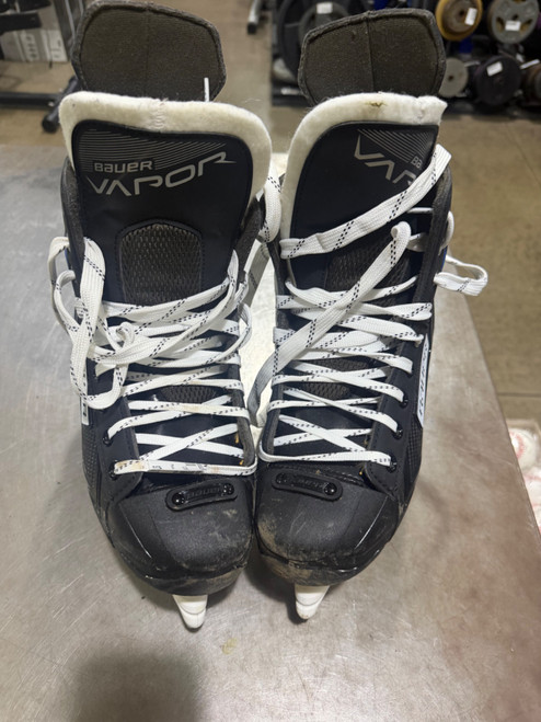 Vist Large View of Product Image Which is Used Bauer VOLT Senior Hockey Skate Senior 7