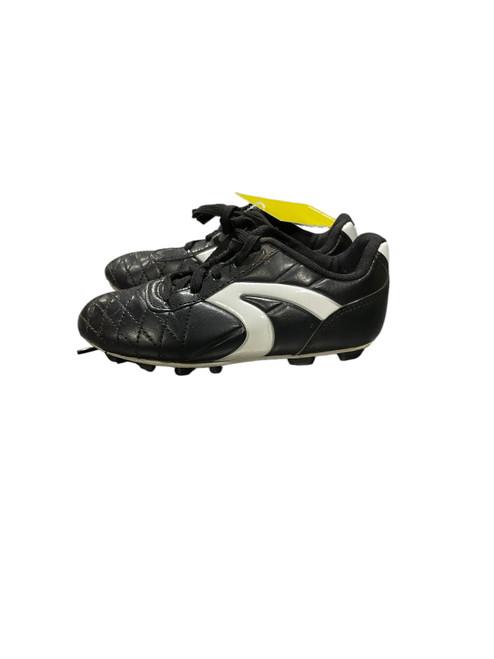 Vist Large View of Product Image Which is Used A Gamers Soccer Cleats Black Youth 13.0