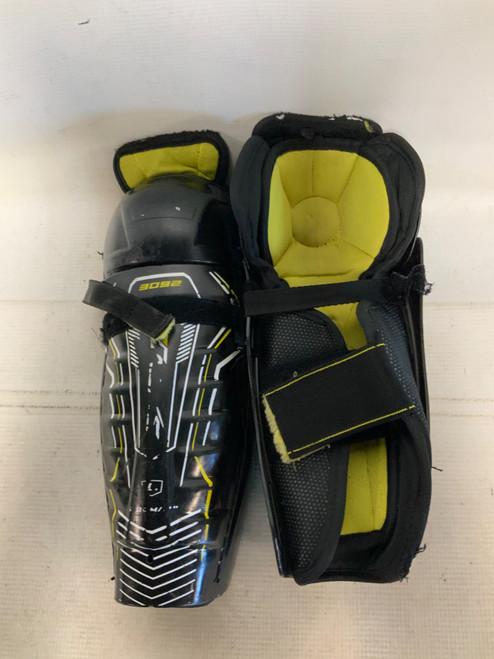 Vist Large View of Product Image Which is Used CCM 3092 Junior Shin Guards Black 11"