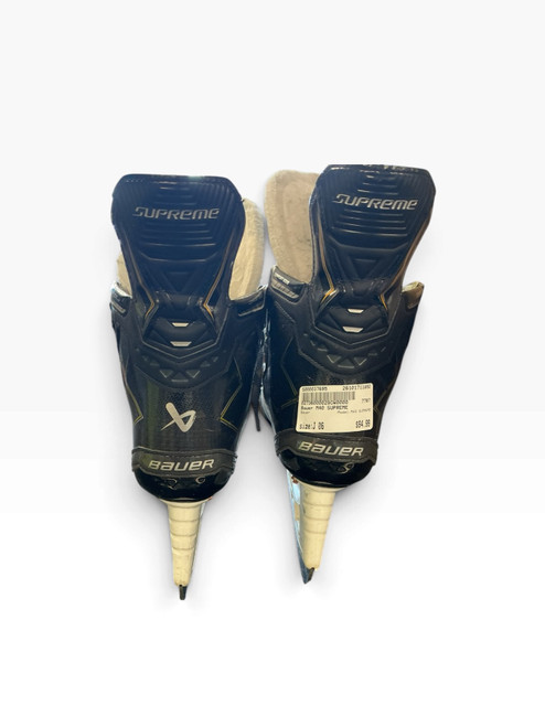 Vist Large View of Product Image Which is Used Bauer M40 SUPREME Junior Hockey Skate Junior 06