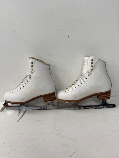 Vist Large View of Product Image Which is Used Jackson FREESTYLE WomensFigure Skate White Senior 5.5