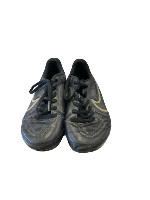 Vist Large View of Product Image Which is  Nike, Soccer, Cleats, Black, Junior, 01.5