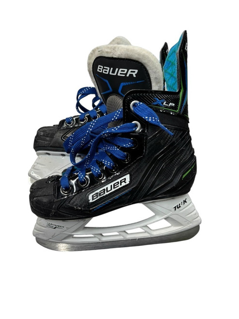 Vist Large View of Product Image Which is Used Bauer XLP Junior Hockey Skate Junior 01