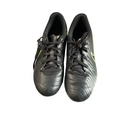 Vist Large View of Product Image Which is Used Nike Soccer Cleats Black Junior 02.5