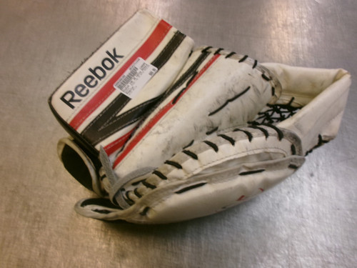 Vist Large View of Product Image Which is Used Reebok 14K JR CATCH REGULAR Junior Goalie Catcher White