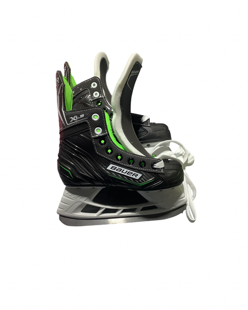 Vist Large View of Product Image Which is Used Bauer XLS Junior Hockey Skate Junior 01