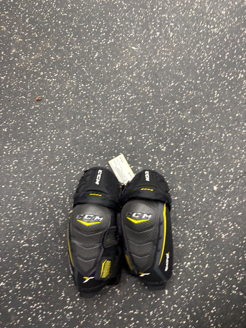 Vist Large View of Product Image Which is Used CCM TACKS 6052 Junior Elbow Pads MD