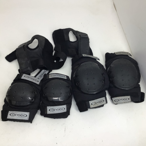 Vist Large View of Product Image Which is Used ELBOW/KNEES/WRIST PROTECTIVE SET Inline Protective Set Black Youth