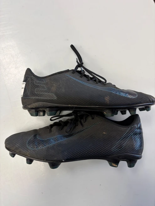 Vist Large View of Product Image Which is Used Nike Soccer Cleats Black Senior 10