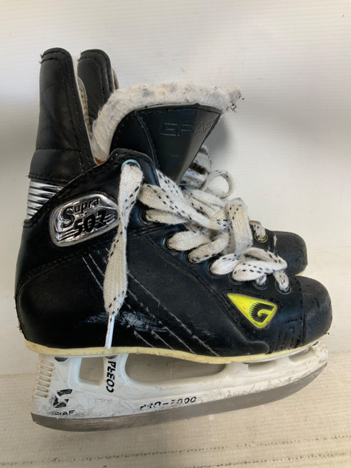 Vist Large View of Product Image Which is Used Graf SUPRA 502 Junior Hockey Skate Junior 01