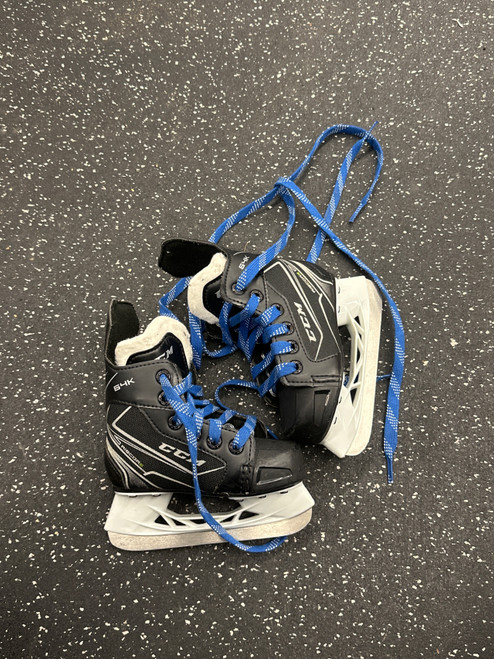 Vist Large View of Product Image Which is Used CCM RIBCORE 64K Youth Hockey Skate Youth 08.0