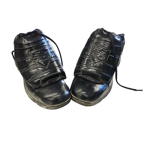 Vist Large View of Product Image Which is Used New Balance UMPIRE SHOES Size 9