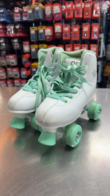 Vist Large View of Product Image Which is Used RollerDerby ROLLER STAR 600 Senior Roller Quad Skates White Senior 9