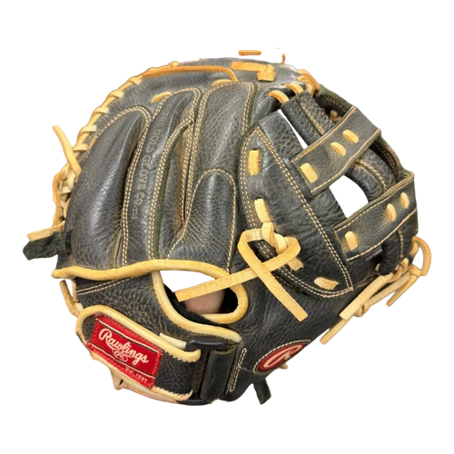 Vist Large View of Product Image Which is Used Rawlings SHUT OUT RSOCM315BW BB/SB Catchers RH Throw Black 31 1/2"