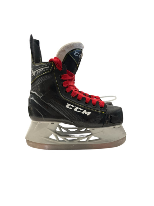 Vist Large View of Product Image Which is Used CCM SUPER TACKS 9350 SZ 2 Junior Hockey Skate Junior 02