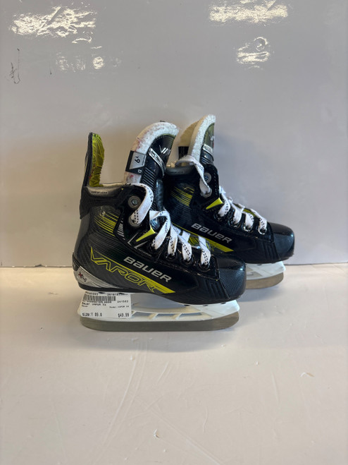 Vist Large View of Product Image Which is Used Bauer VAPOR X4 Youth Hockey Skate Youth 09.0