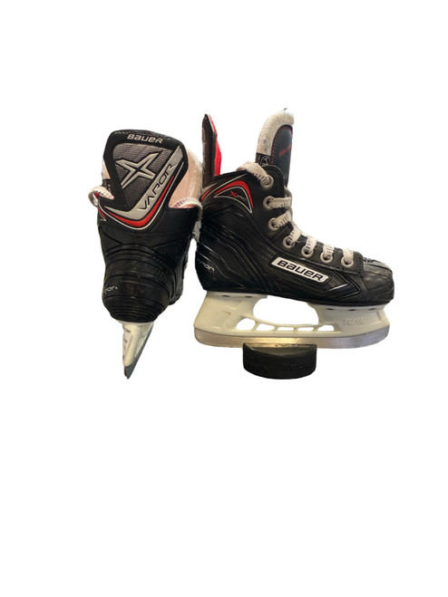 Vist Large View of Product Image Which is Used Bauer VAPOR SKATE Youth Hockey Skate Youth 10.0