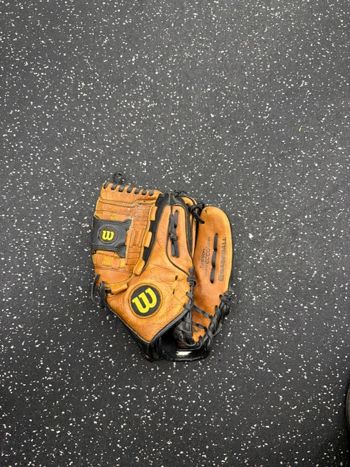 Vist Large View of Product Image Which is Used Wilson A0500 BB/SB Glove RH Throw Brown 11 1/2"