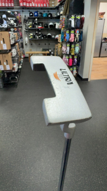 Vist Large View of Product Image Which is Used Wilson ULTRA 3D Mens Putter RH