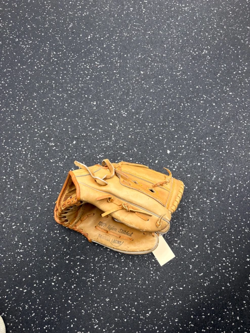 Vist Large View of Product Image Which is Used RODDY BB/SB Glove RH Throw Brown 10"