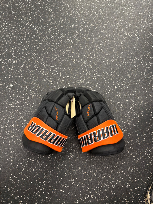 Vist Large View of Product Image Which is Used Warrior QR PRO Junior Gloves Black 12"
