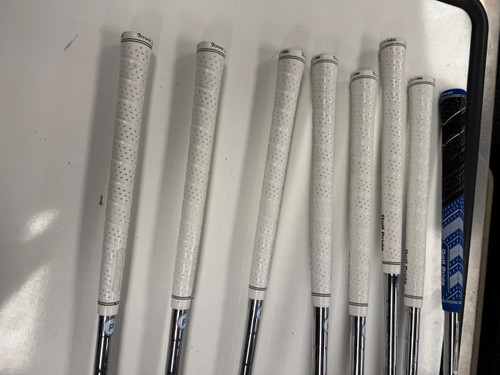 Vist Large View of Product Image Which is Used Mizuno JPX 925 IRON SET Mens Iron Set LH 4I-GW/AW