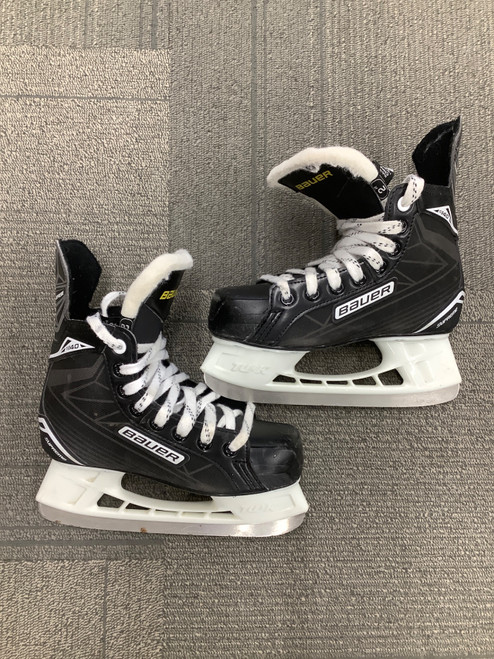 Vist Large View of Product Image Which is Used Bauer SUPREME 140 Junior Hockey Skate Junior 02