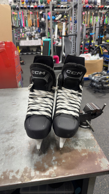 Vist Large View of Product Image Which is Used CCM JETSPEED FT860 Senior Hockey Skate Senior 6.5