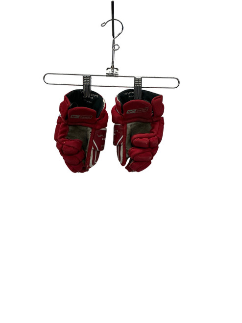 Vist Large View of Product Image Which is Used Bauer VAPOR X-LITE Youth Gloves Red 9"