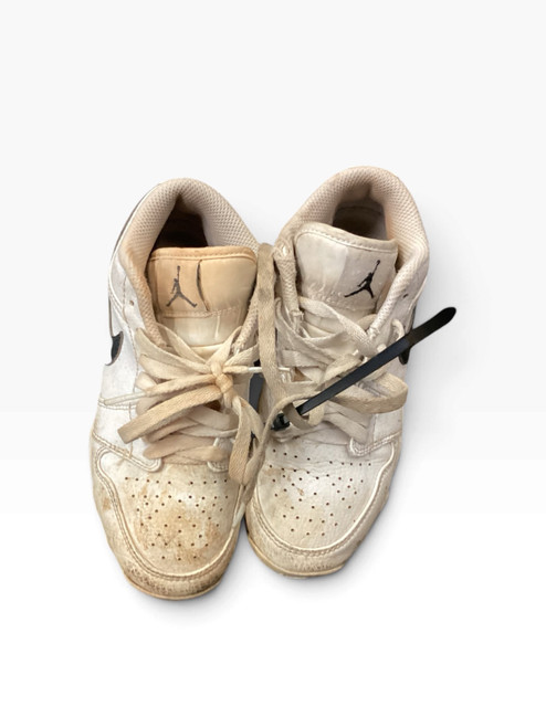 Vist Large View of Product Image Which is Used Nike BB CLEAT BB/SB Cleats White Junior 02