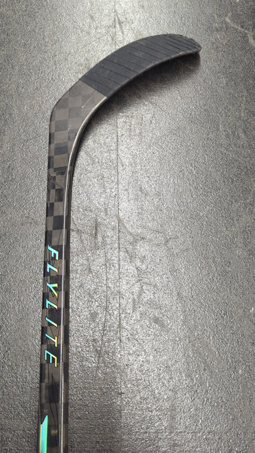 Vist Large View of Product Image Which is Used Bauer FLYLITE TWITCH TAPER Senior One Piece Left 82 Flex