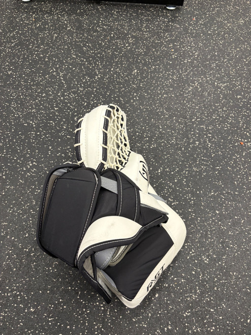 Vist Large View of Product Image Which is Used Warrior R\GT Senior Goalie Catcher White