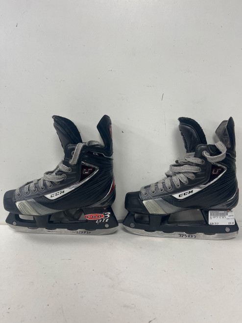 Vist Large View of Product Image Which is Used CCM U+ CL Intermediate Hockey Skate Intermediate 4.0