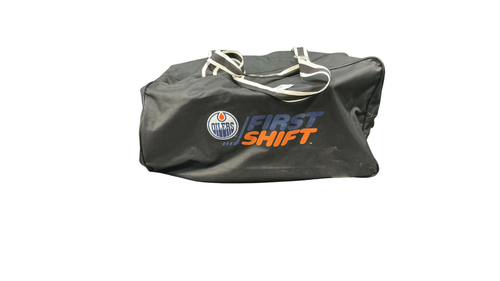 Vist Large View of Product Image Which is Used Bauer YOUTH HOCKEY CARRY BAG Youth Hockey Carry Bag Black