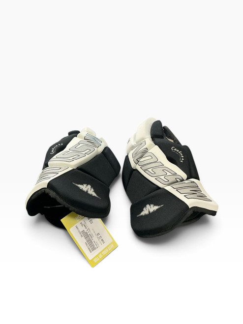 Vist Large View of Product Image Which is Used Mission FINGER 3 6 ROMET Junior Gloves Black And White 12"
