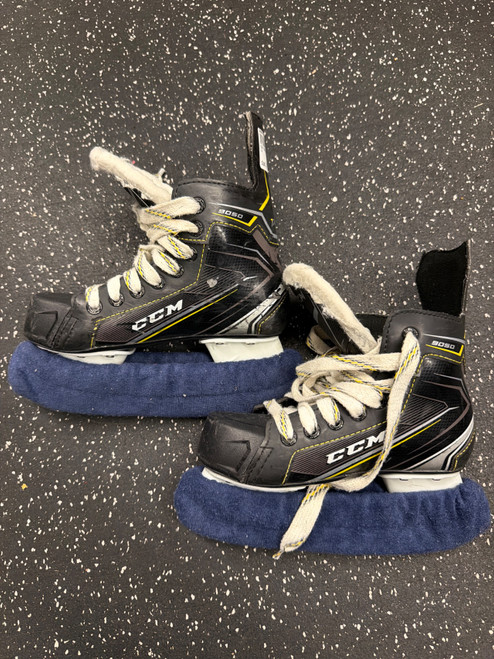 Vist Large View of Product Image Which is Used CCM TACKS 9050 Junior Hockey Skate Junior 01