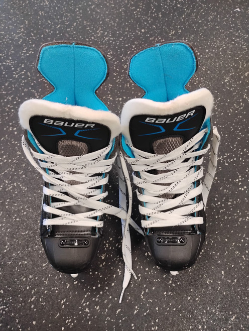 Vist Large View of Product Image Which is Used Bauer X-LP Youth Hockey Skate Black Youth 13.0