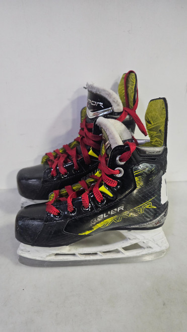 Vist Large View of Product Image Which is Used Bauer VAP X4 Youth Hockey Skate Youth 13.5