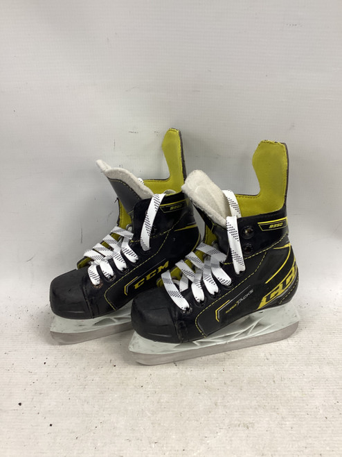 Vist Large View of Product Image Which is Used CCM SUPER TACKS 9350 Youth Hockey Skate Youth 10.0