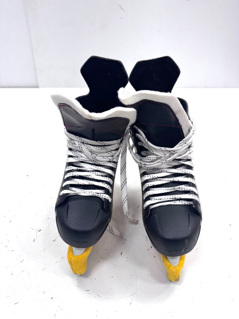 Vist Large View of Product Image Which is Used CCM FT440 Junior Hockey Skate Junior 06.5