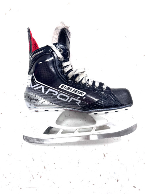 Vist Large View of Product Image Which is Used Bauer VAPOR Intermediate Hockey Skate Intermediate 6.0