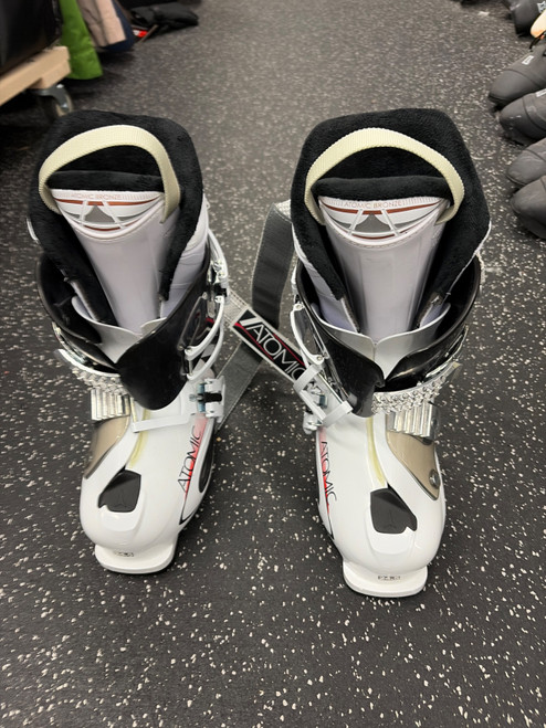 Vist Large View of Product Image Which is Used Atomic LIVEFIT 70 Womens DH Ski Boot White 245 MP - M06.5 - W07.5
