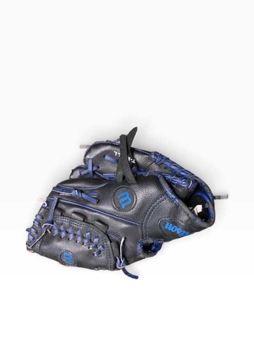 Vist Large View of Product Image Which is Used Wilson A200 T BALL BB/SB Glove RH Throw Black 10"