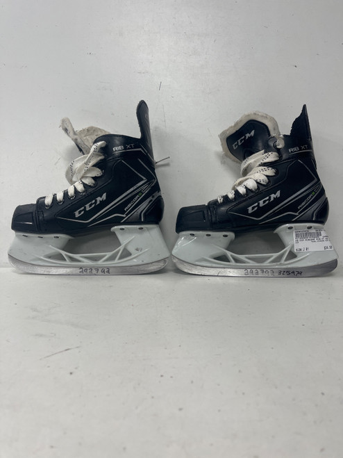 Vist Large View of Product Image Which is Used CCM RIBCORE RIB XT Junior Hockey Skate Junior 01