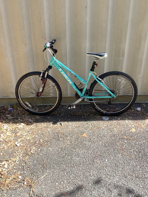 Vist Large View of Product Image Which is Used Trek SKYE Mountain Bike Womens Royal Blue 38-42cm - 15-16" - SM Frame