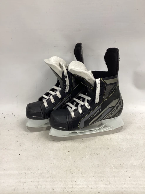 Vist Large View of Product Image Which is Used CCM AS 550 Youth Hockey Skate Youth 12.0